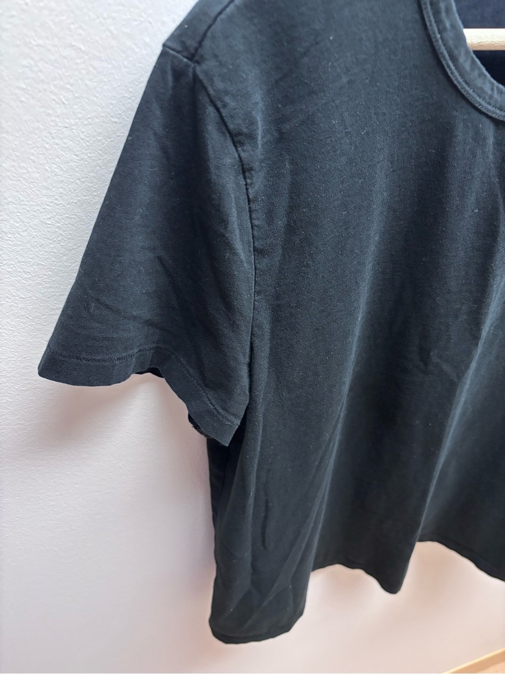 (3 for $30) GAP Black Organic Cotton Crewneck Tee - Picture 5 of 6